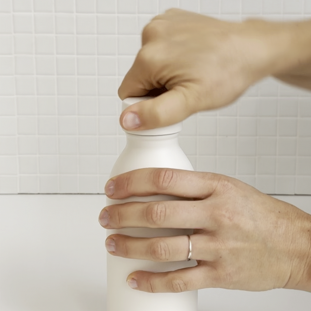 <br>3. Lassen Sie die Tablette sich auflösen, bevor Sie trinken